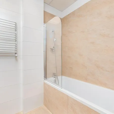 Aleje Jerozolimskie 216 By Homeprime